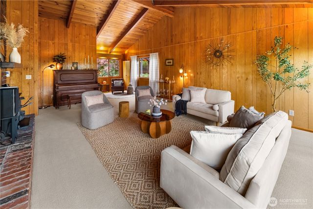22516 100th Place SW, Vashon, WA 98070