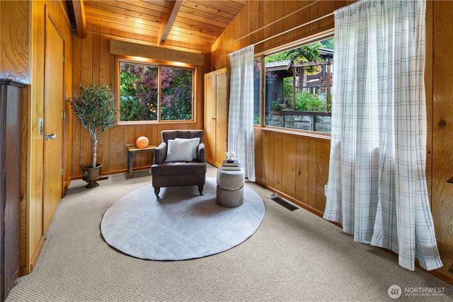 22516 100th Place SW, Vashon, WA 98070