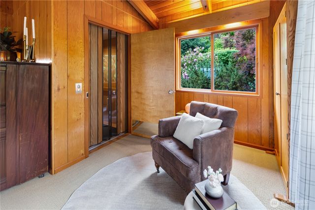 22516 100th Place SW, Vashon, WA 98070