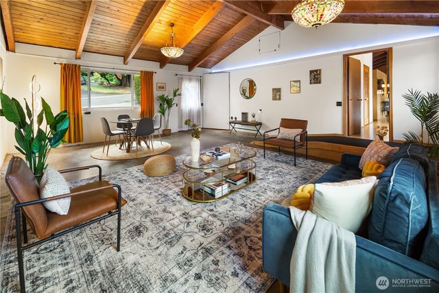 22516 100th Place SW, Vashon, WA 98070