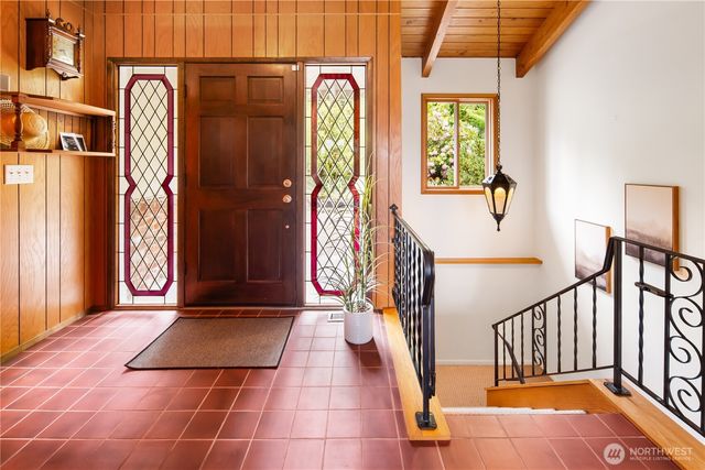 22516 100th Place SW, Vashon, WA 98070