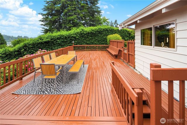 22516 100th Place SW, Vashon, WA 98070
