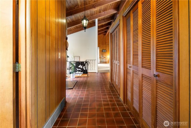 22516 100th Place SW, Vashon, WA 98070