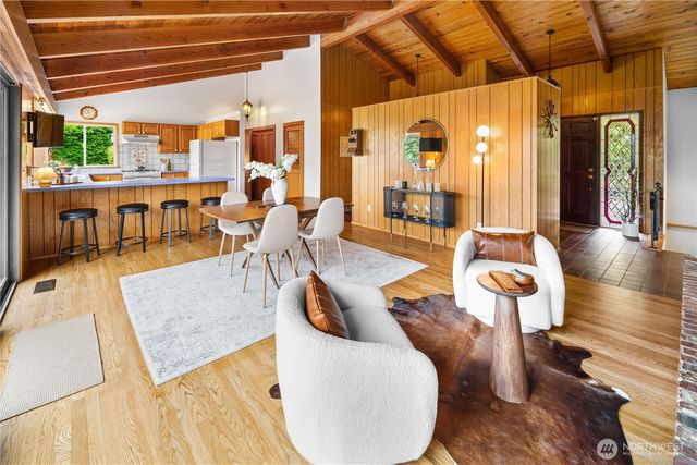 22516 100th Place SW, Vashon, WA 98070
