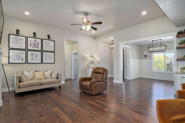 1419 North Rich Hill Circle, Nixa, MO 65714