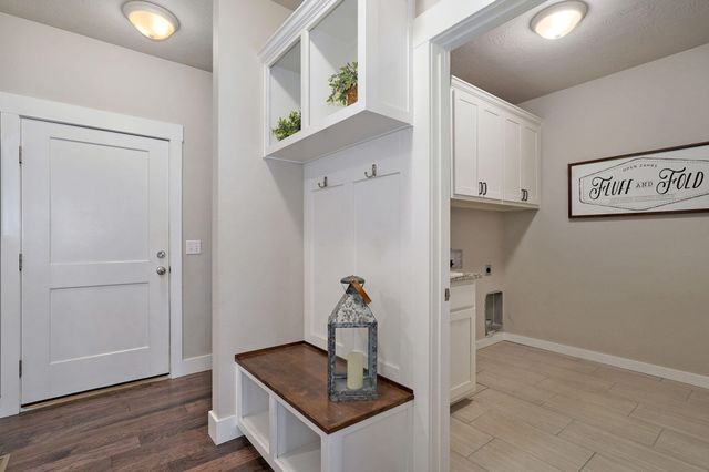 1419 North Rich Hill Circle, Nixa, MO 65714