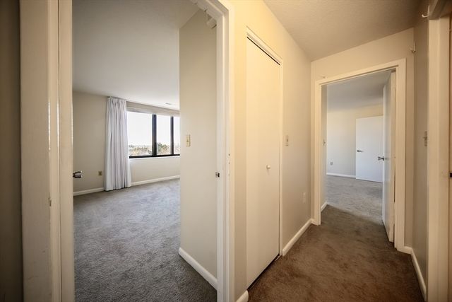 1002 Paradise Rd PHE, Swampscott, MA 01907