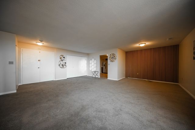 1002 Paradise Rd PHE, Swampscott, MA 01907