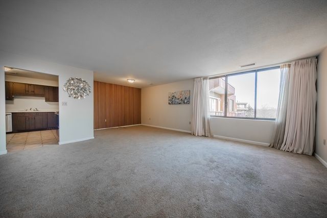 1002 Paradise Rd PHE, Swampscott, MA 01907