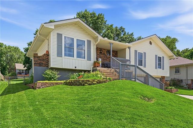 1903 N Lazy Branch Road, Independence, MO 64058