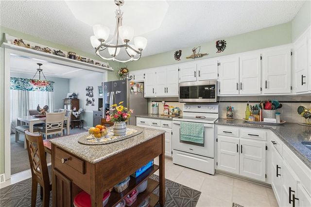 1903 N Lazy Branch Road, Independence, MO 64058