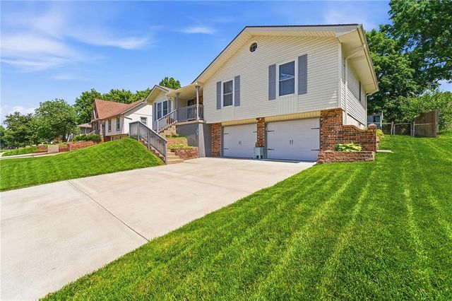 1903 N Lazy Branch Road, Independence, MO 64058