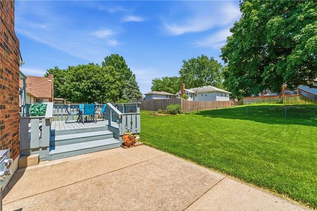 1903 N Lazy Branch Road, Independence, MO 64058