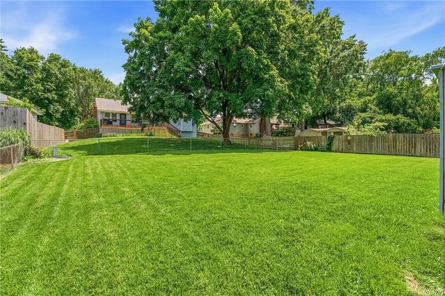 1903 N Lazy Branch Road, Independence, MO 64058