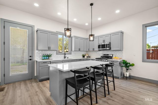 6825 W Ustick, Boise, ID 83704