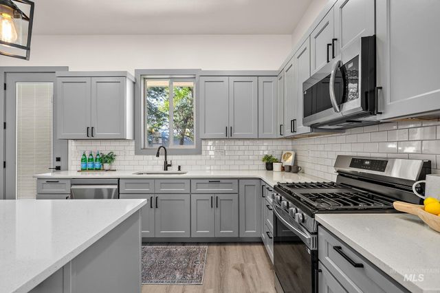 6825 W Ustick, Boise, ID 83704