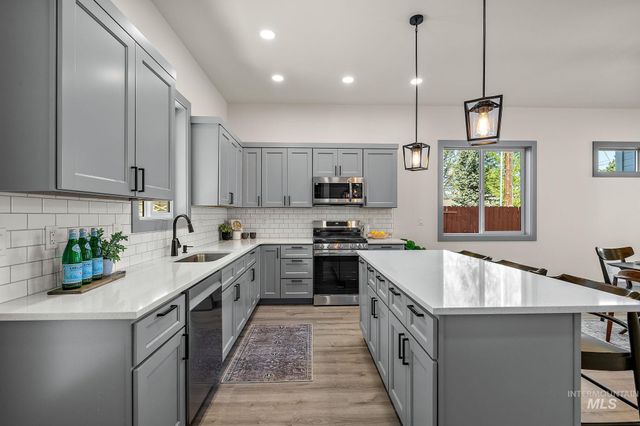 6825 W Ustick, Boise, ID 83704