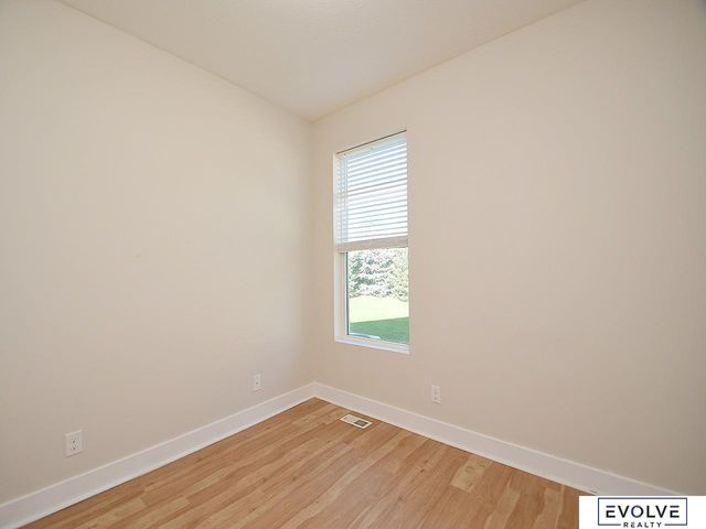 16812 Colony Circle, Omaha, NE 68136