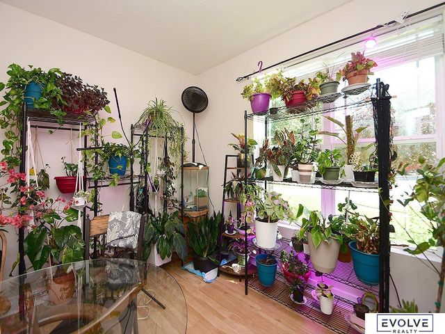 16812 Colony Circle, Omaha, NE 68136