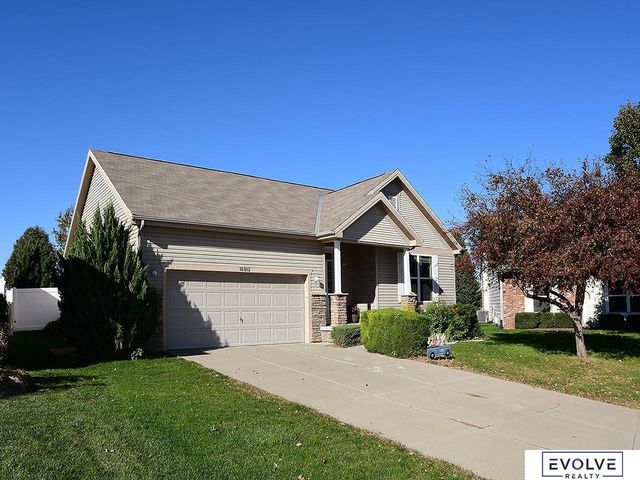 16812 Colony Circle, Omaha, NE 68136