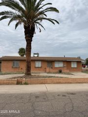 8316 W DEVONSHIRE Avenue, Phoenix, AZ 85037