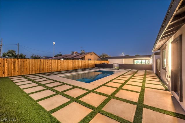 644 Lacy Lane, Las Vegas, NV 89107