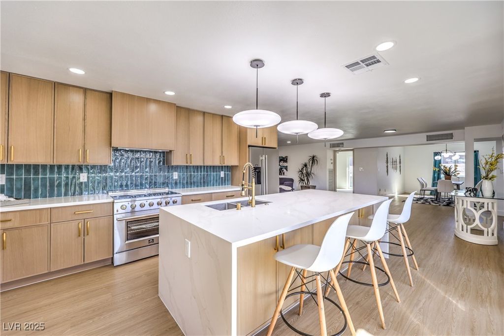 644 Lacy Lane, Las Vegas, NV 89107