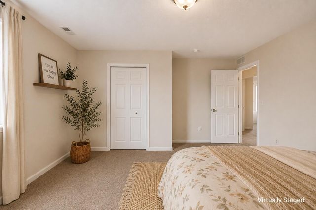 1700 Harper Grove Lane, Vicksburg, MI 49097