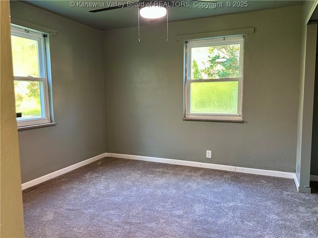 551 Garrison Avenue, Charleston, WV 25302