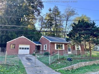 551 Garrison Avenue, Charleston, WV 25302