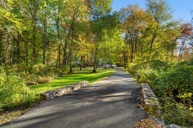 335 Georgetown Road, Weston, CT 06883