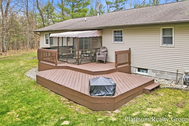 6226 Hall Road, Egelston Twp, MI 49442