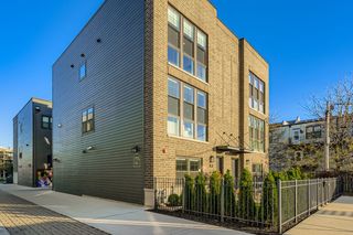 4446 S Drexel Boulevard B, Chicago, IL 60653