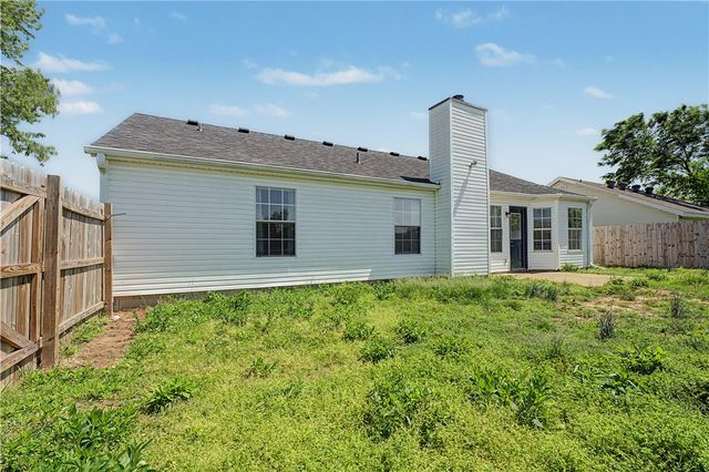 1100 Tunbridge Drive, Bentonville, AR 72712