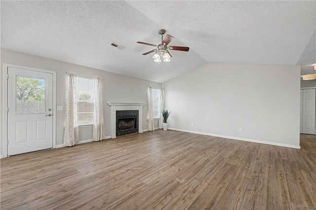 1100 Tunbridge Drive, Bentonville, AR 72712