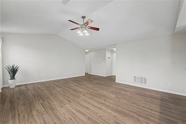 1100 Tunbridge Drive, Bentonville, AR 72712