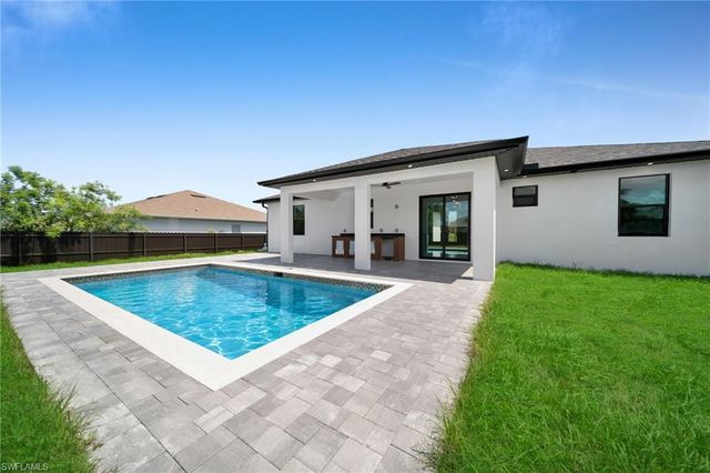 1408 Nelson RD N, Cape Coral, FL 33993