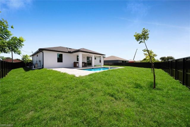 1408 Nelson RD N, Cape Coral, FL 33993