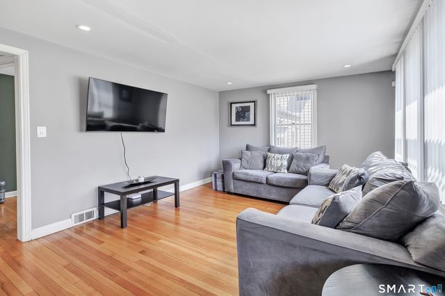 87 Hubbell Avenue, Ansonia, CT 06401