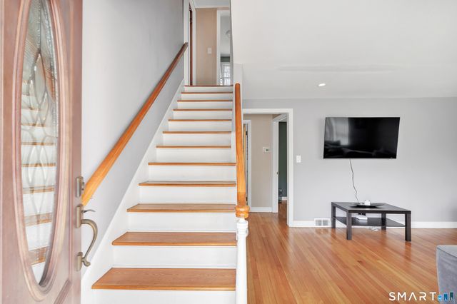 87 Hubbell Avenue, Ansonia, CT 06401