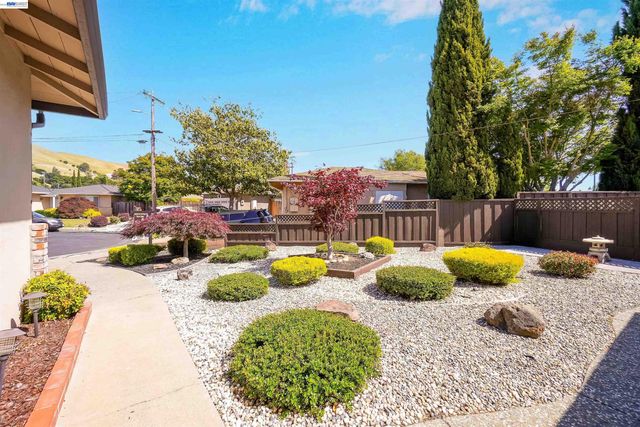 506 Caleb Pl, Hayward, CA 94544