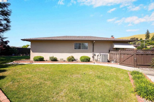 506 Caleb Pl, Hayward, CA 94544