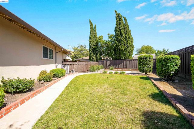 506 Caleb Pl, Hayward, CA 94544