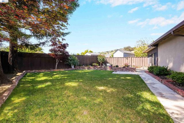 506 Caleb Pl, Hayward, CA 94544