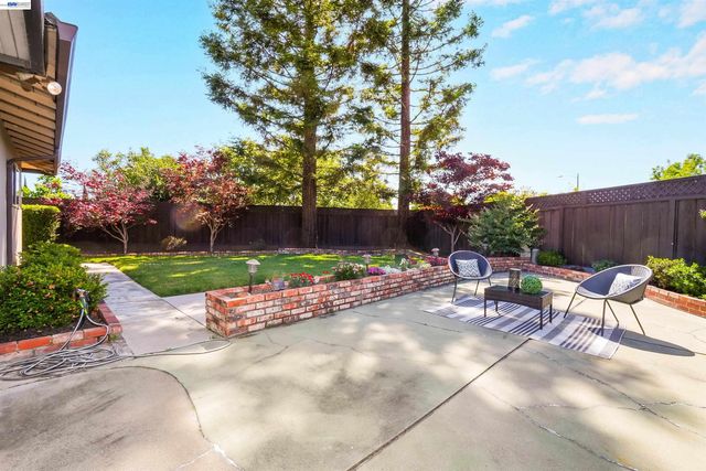 506 Caleb Pl, Hayward, CA 94544