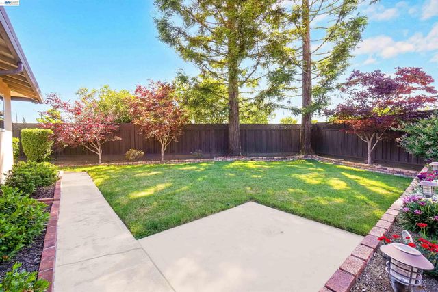 506 Caleb Pl, Hayward, CA 94544
