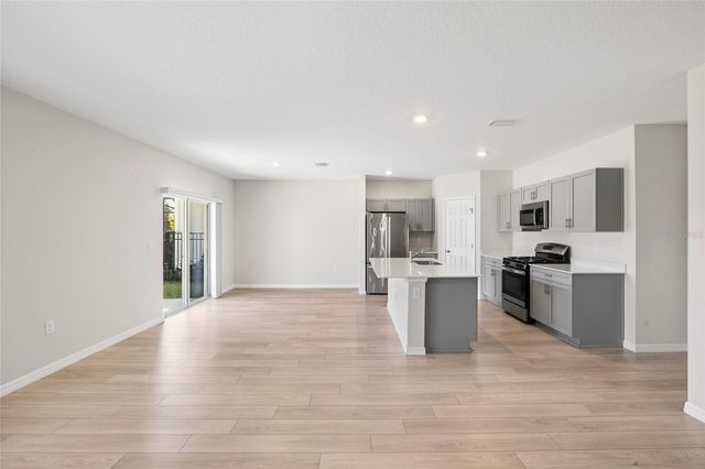14886 SUMMER BRANCH DRIVE, Lithia, FL 33547