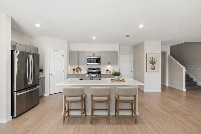 14886 SUMMER BRANCH DRIVE, Lithia, FL 33547