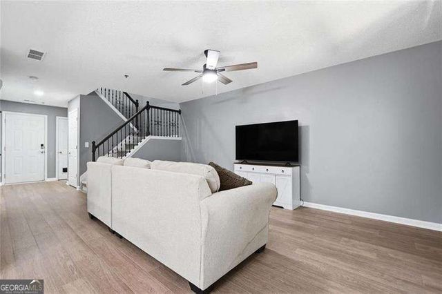 330 Cottonwood Creek Circle, Canton, GA 30114
