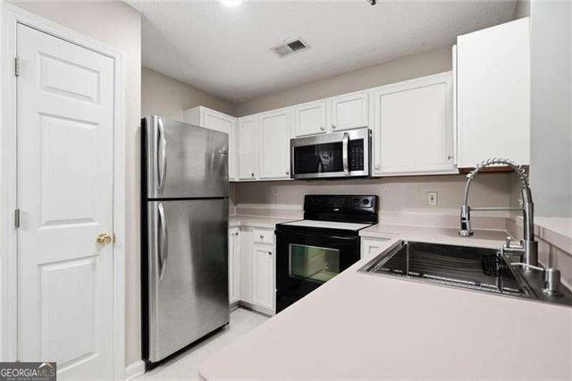 330 Cottonwood Creek Circle, Canton, GA 30114